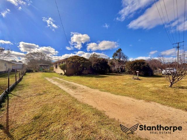 STANTHORPE LARGE SOLID 3 BEDROOM 2 BATHROOM HOME ON 1,012M2
