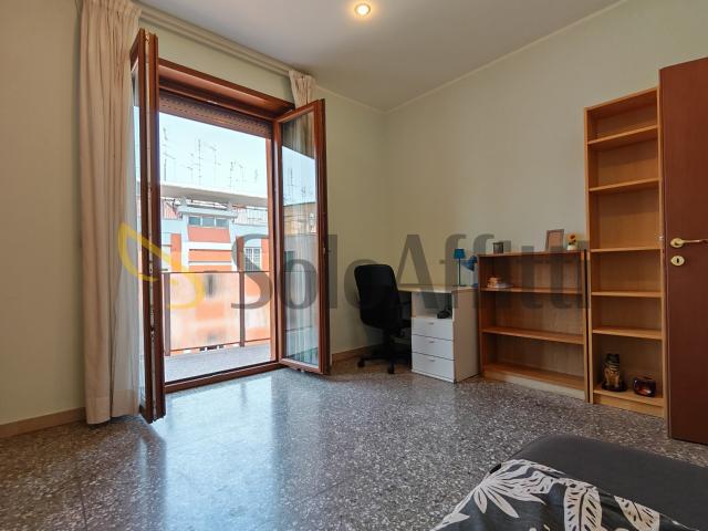 Stanza In appartamento arredato 30 mq