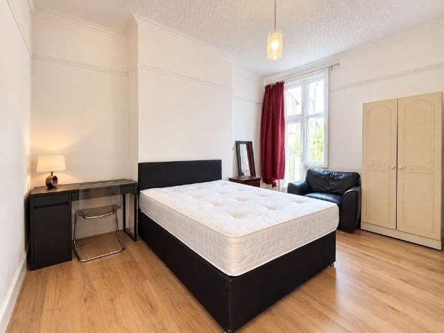 Stapleton Road, Bristol, Somerset, BS5