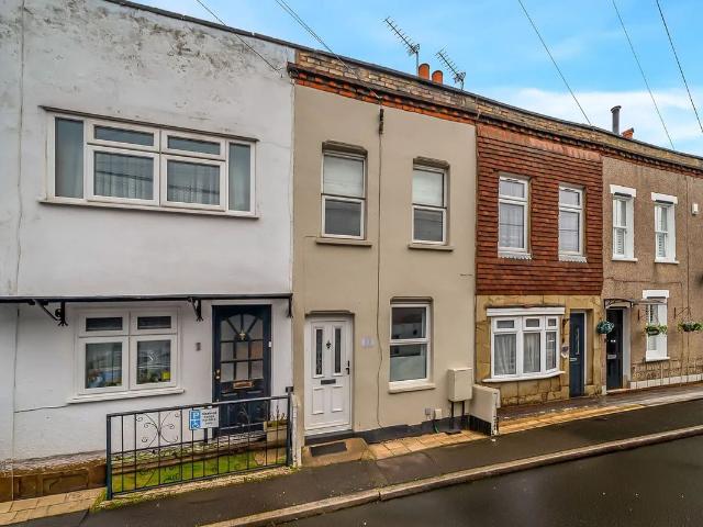 Stapley Road, Belvedere DA17, 2 bed terraced house to rent, £1,650 pcm | PrimeLocation