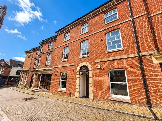 Staple Gardens, Winchester. 1 bed apartment to rent £1,275 pcm £294 pw