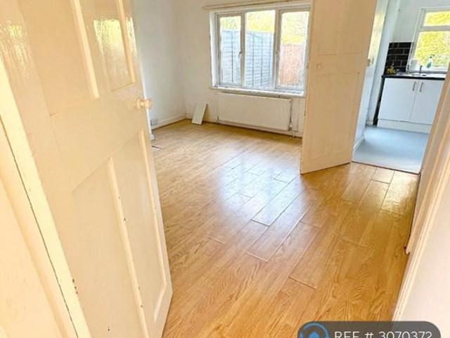 Staple Hall Road, Birmingham, B31 3 bed end of terrace house to rent £1,200 pcm £277 pw