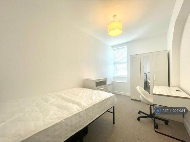 Staple Hill, Bristol, BS16 1 bed in a flat share to rent £700 pcm £162 pw