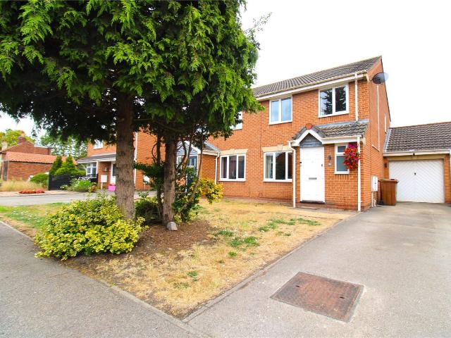 Staple Lane, Balderton, Newark, Nottinghamshire NG24, 3 bed semi detached house to rent, £995 pcm | PrimeLocation