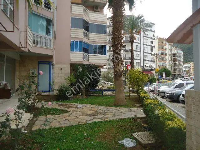 Star Emlakta Çetinemeçte Asansörlü Termalli Kapıcılı Otparklı 3+1 130m2 K/