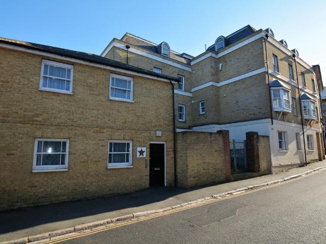 Star House, Ryde PO33, 2 bed flat to rent, £775 pcm | PrimeLocation
