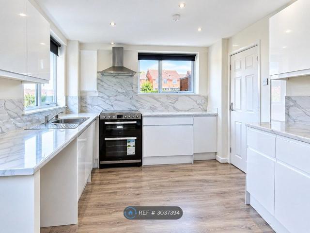 Star Lane, Folkestone CT19, 2 bed semi detached house to rent, £1,250 pcm | PrimeLocation