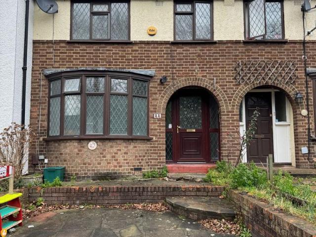 Star Lane, St. Mary Cray, BR5 Studio to rent £1,050 pcm £242 pw