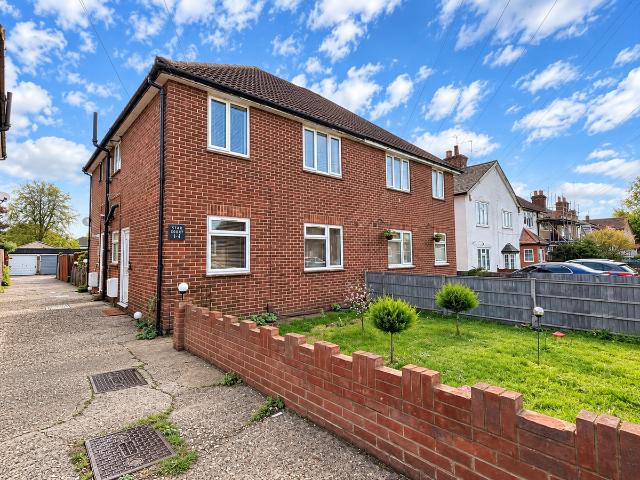 Star Road, Uxbridge UB10, 2 bed maisonette to rent, £1,700 pcm | PrimeLocation