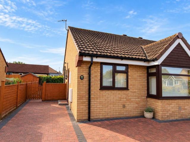 Starcross Road, Weston super Mare 2 bed semi detached bungalow to rent £1,250 pcm £288 pw