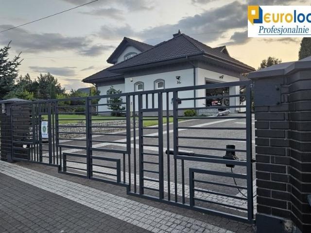 Komfortowy dom 298 m² z klimatyzacją i fotowoltaiką polecam!