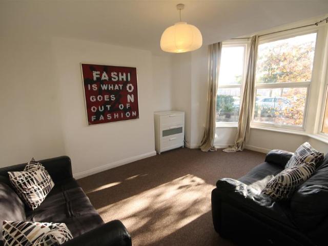 Starbeck Avenue, Sandyford