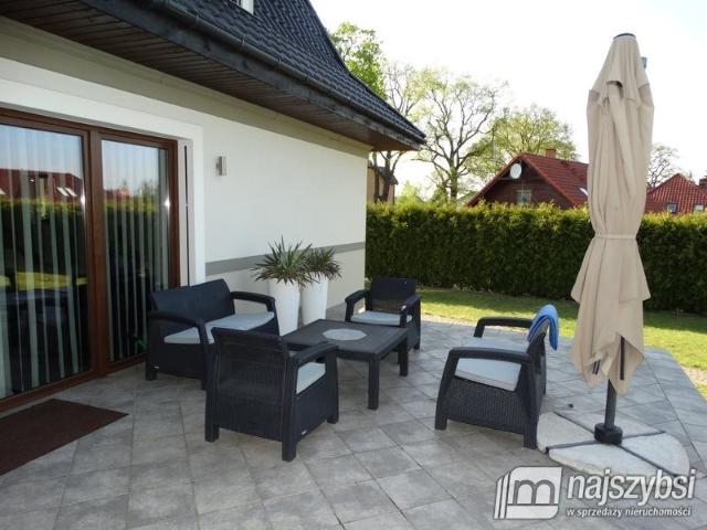 Sprzedam przestronny dom 529 m² z niezależnym mieszkaniem i dużą działką
