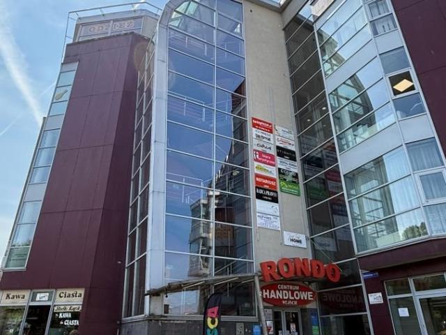 Do sprzedania przestronny lokal 69,6 m² z widokiem na park w Stargardzie