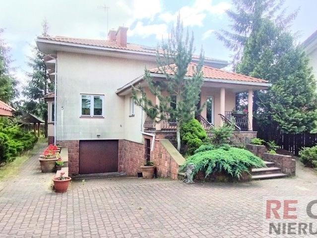 Zapraszam do obejrzenia ekskluzywnego domu 254 m² z dębowymi elementami