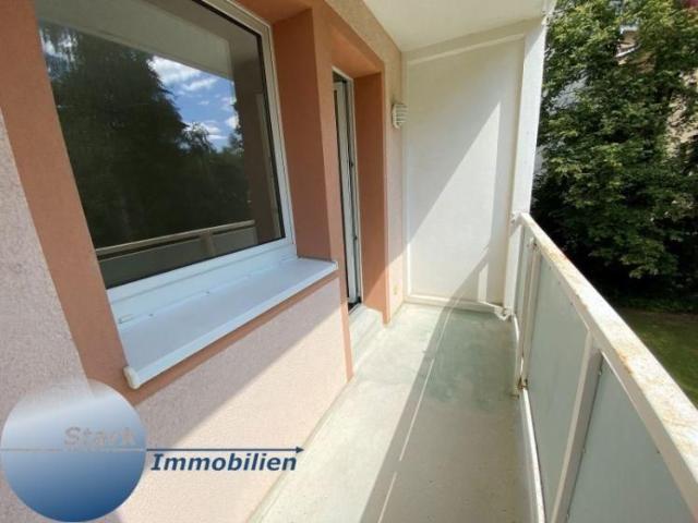 Stark! 2 Raum Wohnung mit Balkon und Aufzug!