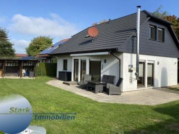 Stark! Wunderschönes 3 Raum EFH mit EBK und Garten!