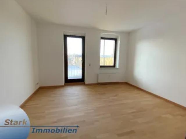 Stark! Schöne 3 Raum Wohnung mit Balkon!