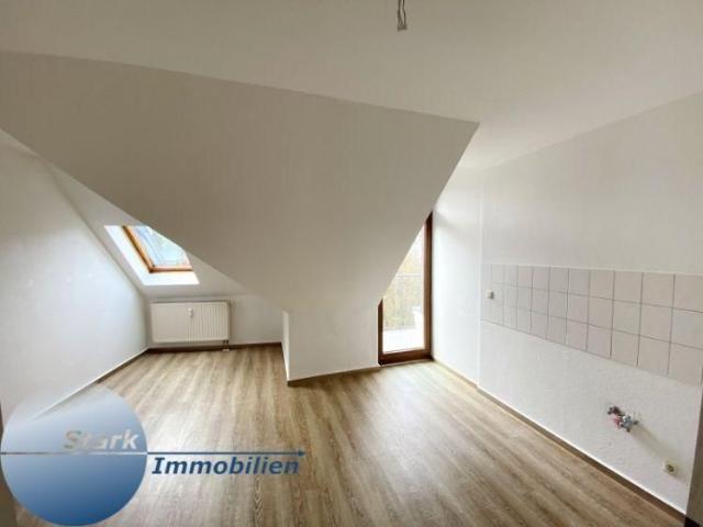 Stark! Schöne große 2 Raum Wohnung mit Balkon!