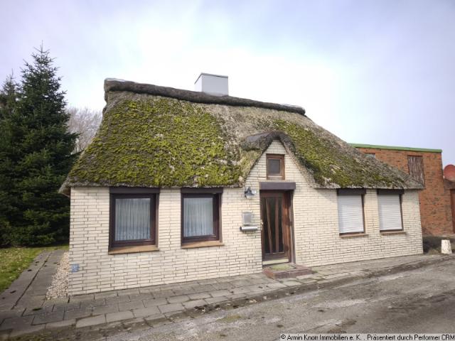 Stark sanierungsbedürftiges kl. Wohnhaus mit großem Grundstück und angrenzendem Grünland/ Nähe der Elbe/ Schmedeswurth