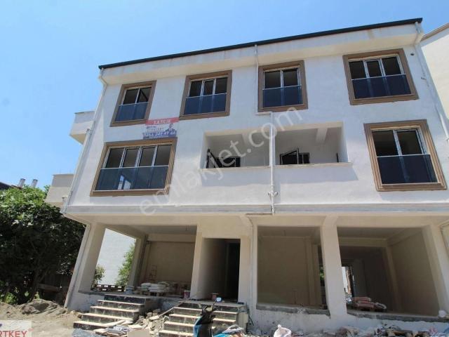 Starkey Den Adliye Ve Hastane Yakını Satılık 1+1 Daire
