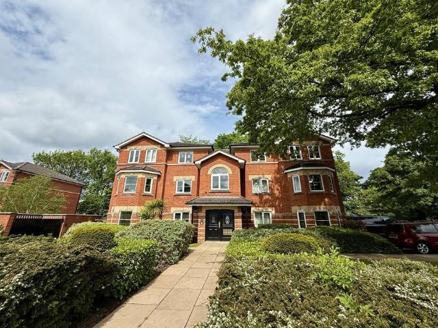 Starling Close, Sharston 2 bed apartment to rent £1,150 pcm £265 pw