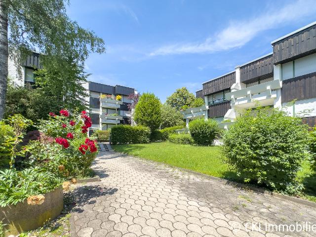 Starnberg Söcking! Freie 2 Zi. ETW in ruhiger Lage mit großem Südbalkon und Schwimmbad