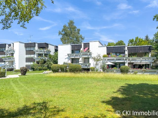 Starnberg Söcking! Freie 2 Zi. ETW in ruhiger Lage mit großem Südbalkon und Schwimmbad