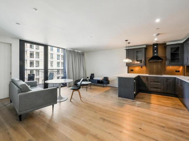 Starry Mart, Vaughan Way, London, E1W 2AG, United Kingdom | 3 bed apartment for rent #129875511 | Rentberry