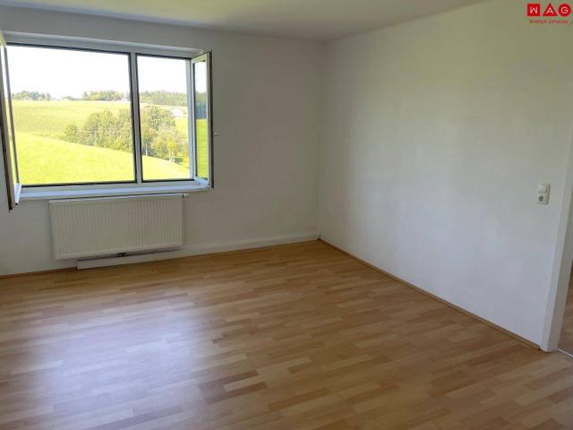 Starten Sie entspannt in Ihr neues Zuhause! Diese helle 3 Zimmerwohnung ist sofort verfügbar – inklusive Einzugsbonus und unbefristetem Mietvertrag.