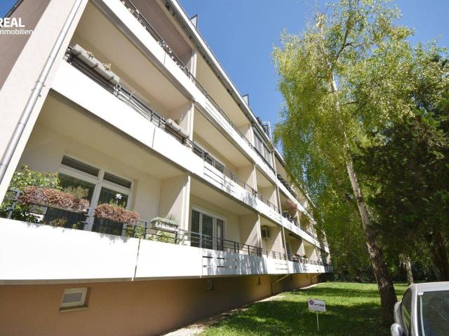 Starterwohnung mit Loggia Gartenblick