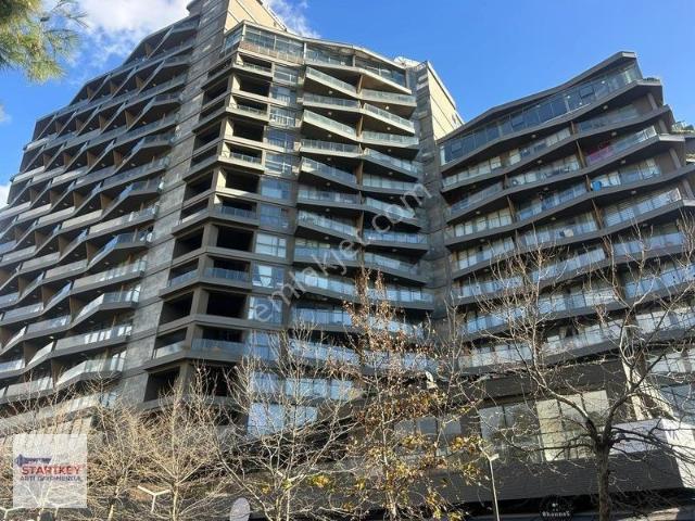 Startkey Artıdan Ontan Tower Bayraklı Satılık 2+1 Daire