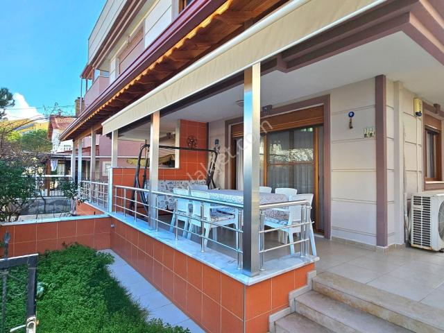 Startkey'den Dikili Merkez'de Denize 100 Metre Satılık 3+1 Villa