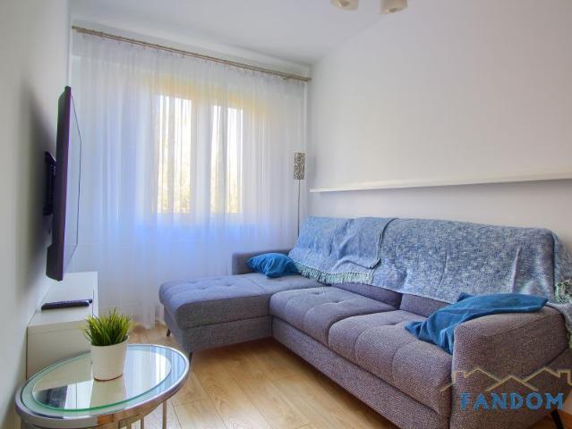 Starzyńskiego 9 | 3 POKOJE + BALKON | INTERNET | 53 m2