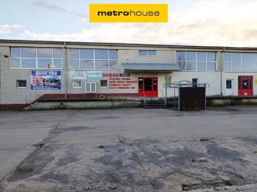 Atrakcyjny obiekt handlowo usługowy po remoncie, parking