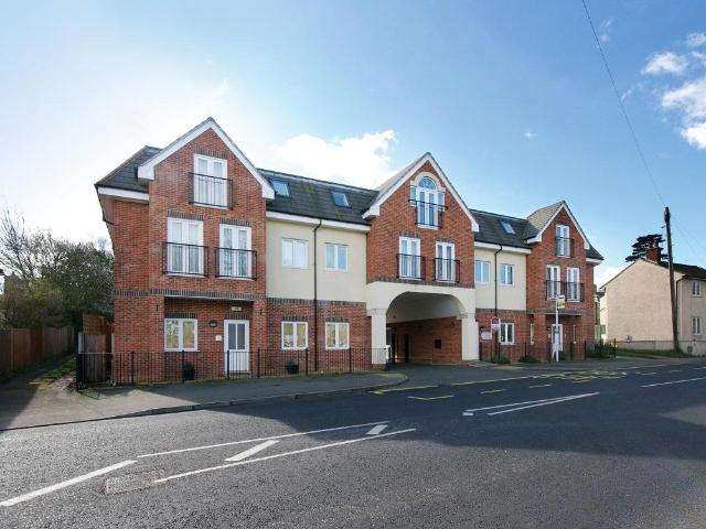 Stevenage Road, Hitchin, SG4 2 bed flat to rent £1,450 pcm £335 pw