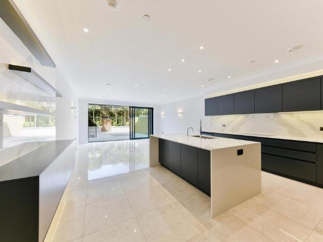 Stevenage Road, London SW6 5 bed terraced house to rent £13,000 pcm £3,000 pw