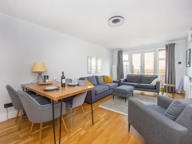 Stevens House Jerome Place KT1 2 bed apartment to rent £3,250 pcm £750 pw