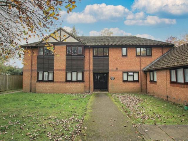 Stewart Close, Stewarts Lodge Stewart Close WD5, 1 bed flat to rent, £1,150 pcm | PrimeLocation