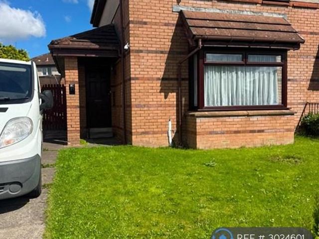 Stewart Crescent, Glasgow, G78 3 bed semi detached house to rent £1,500 pcm £346 pw