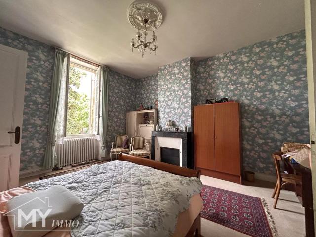 Ste Foy La Grande: Grande maison bourgeoise en pierre 280m² Sainte Foy la Grande