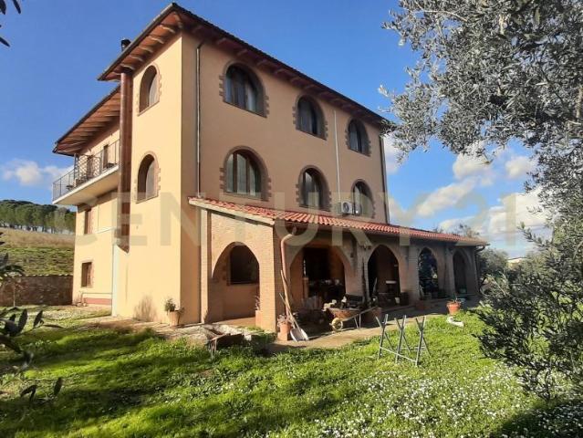 steccaia snc 18 vani 450mq