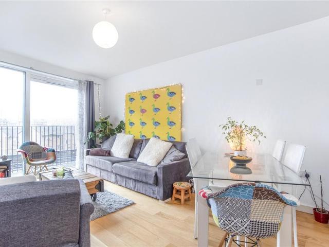Steedman Street, London, SE17 2 bed apartment to rent £2,600 pcm £600 pw