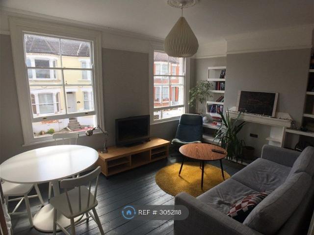 Steele Road, London N17, 2 bed flat to rent, £1,700 pcm | PrimeLocation