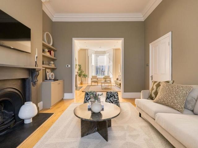 Steeles Road London NW3 5 bed house to rent £15,747 pcm £3,634 pw