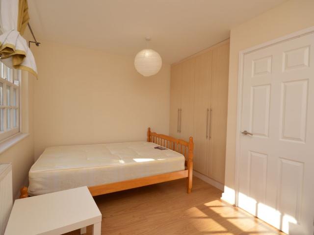 Steels Lane, Tower Hamlets E1, 3 bed terraced house to rent, £2,900 pcm | PrimeLocation