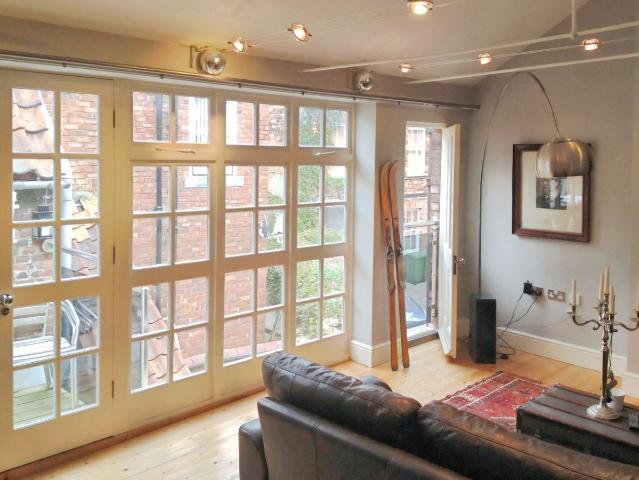 Steep Hill, Lincoln LN2, 2 bed flat to rent, £1,000 pcm | PrimeLocation