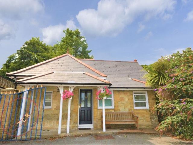 Steephill Road PO38, 1 bed detached house to rent, £950 pcm | PrimeLocation