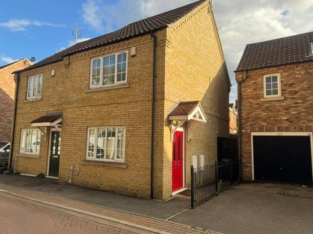 Steeple View, Wisbech, PE13 2 bed semi detached house to rent £850 pcm £196 pw