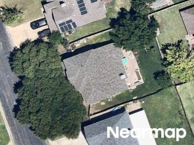 Steeplechase Dr